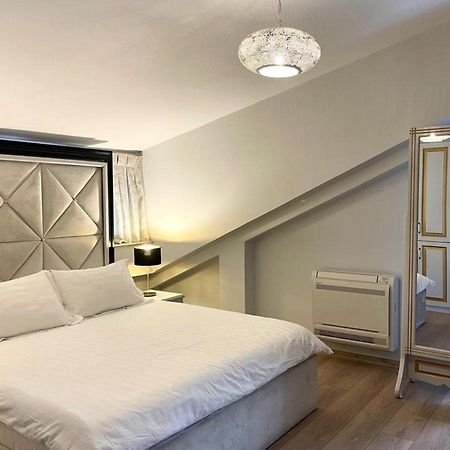 טיראנה Vila Shard Boutique Hotel מראה חיצוני תמונה