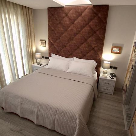 טיראנה Vila Shard Boutique Hotel מראה חיצוני תמונה