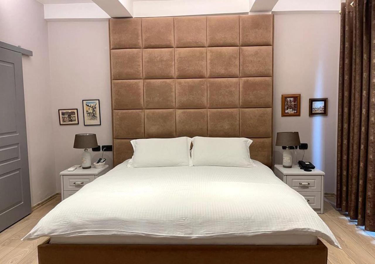 טיראנה Vila Shard Boutique Hotel מראה חיצוני תמונה
