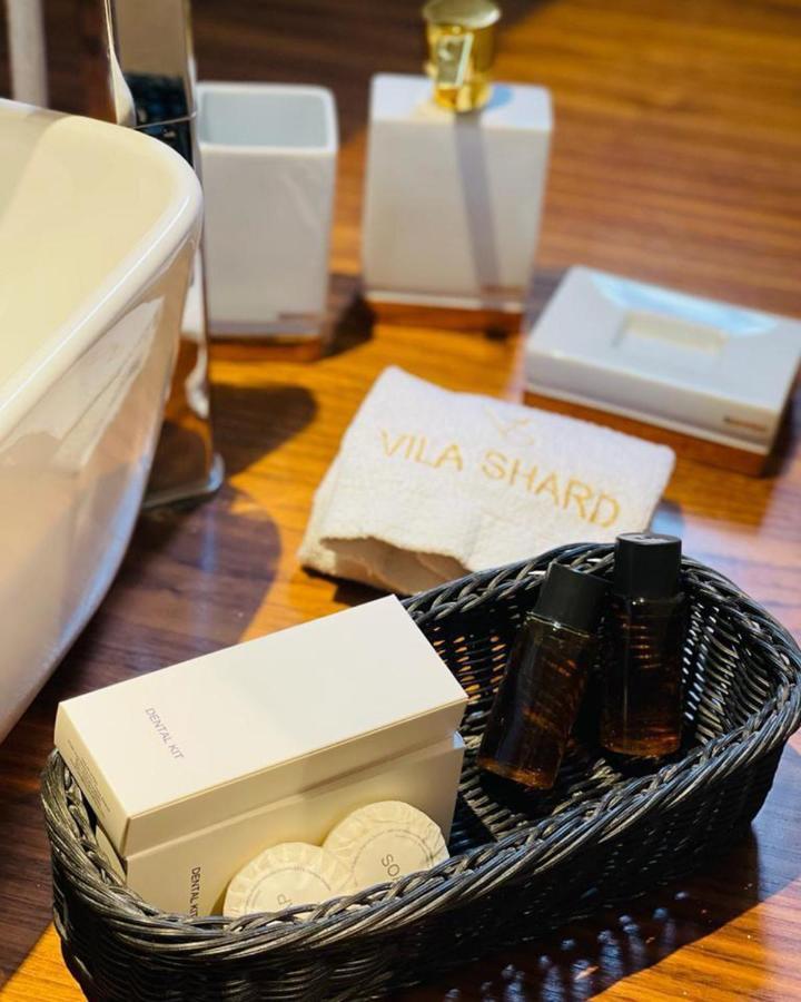 טיראנה Vila Shard Boutique Hotel מראה חיצוני תמונה