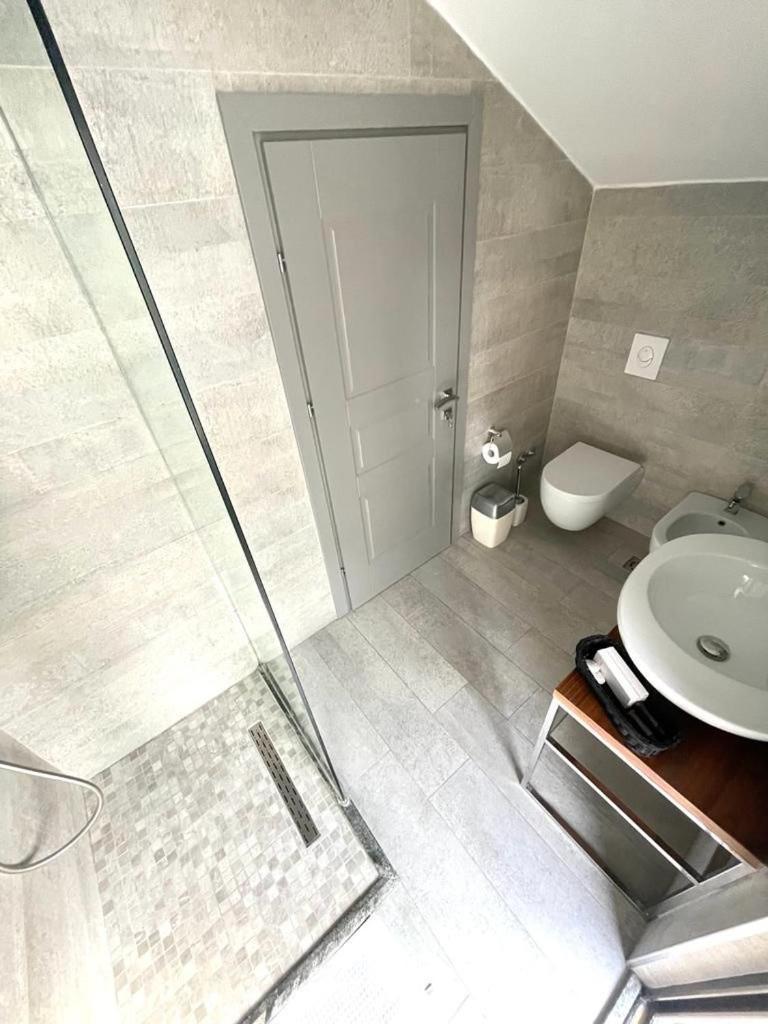 טיראנה Vila Shard Boutique Hotel מראה חיצוני תמונה