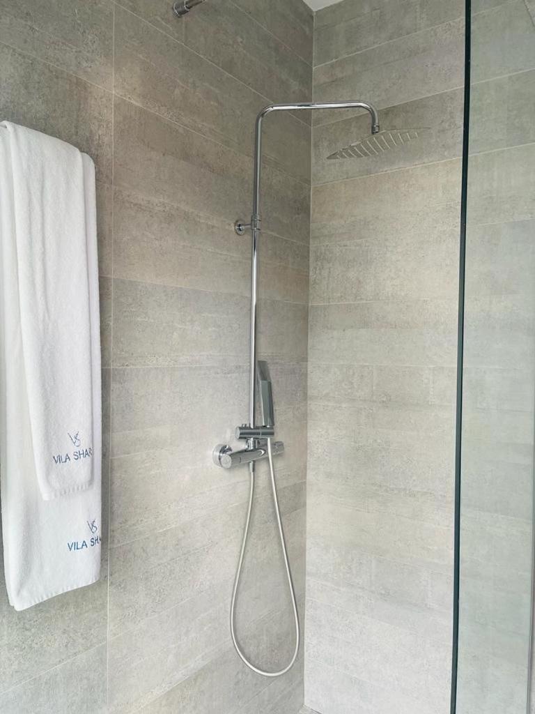 טיראנה Vila Shard Boutique Hotel מראה חיצוני תמונה
